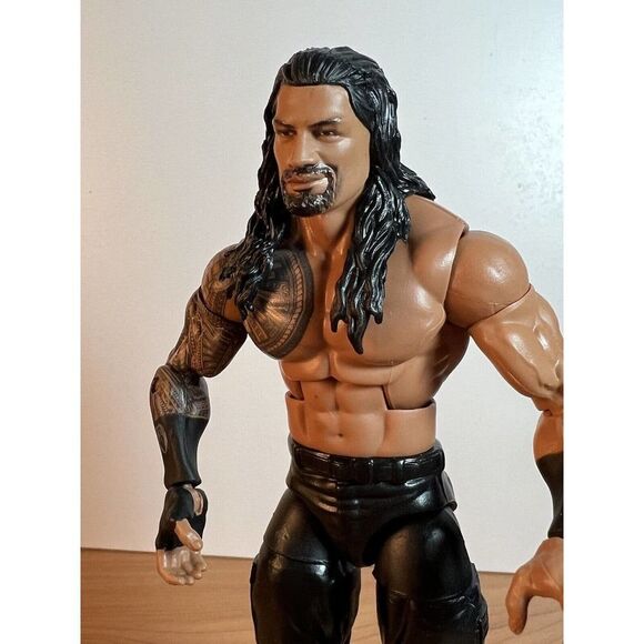 Roman Reigns Mattel Elite Series Wrestling Action Figure WWE WWF 2011 Toy - Picture 2 of 7